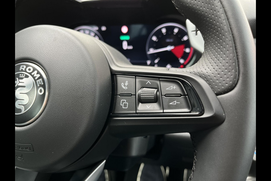 Alfa Romeo Tonale 1.5T Hybrid 160 pk Veloce | Panoramadak | El.achterklep | Veel optie's | Prijs is rijklaar