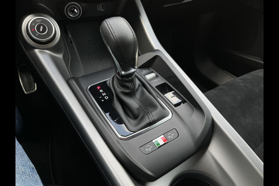 Alfa Romeo Tonale 1.5T Hybrid 160 pk Veloce | Panoramadak | El.achterklep | Veel optie's | Prijs is rijklaar