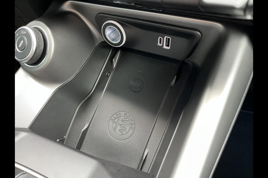 Alfa Romeo Tonale 1.5T Hybrid 160 pk Veloce | Panoramadak | El.achterklep | Veel optie's | Prijs is rijklaar