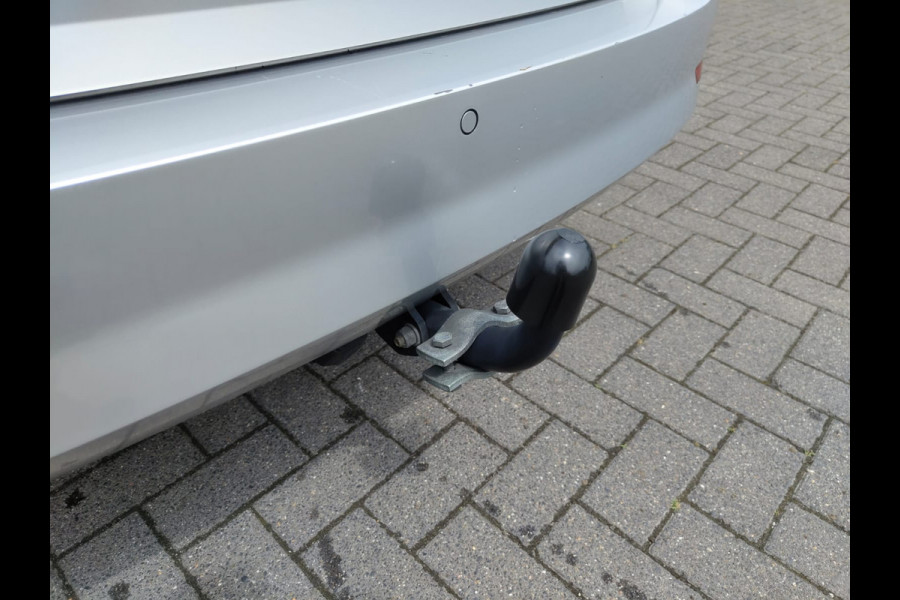 Škoda Fabia Combi 1.0 TSI Ecc Lmv Navigatie Led verl Trekhaak Pdc Cruise Control Business Edition