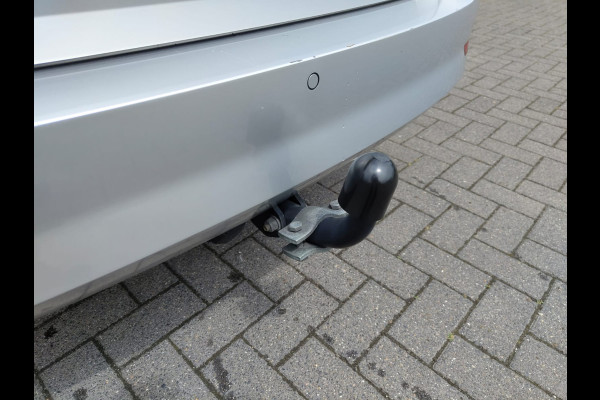 Škoda Fabia Combi 1.0 TSI Ecc Lmv Navigatie Led verl Trekhaak Pdc Cruise Control Business Edition