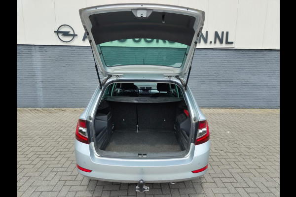 Škoda Fabia Combi 1.0 TSI Ecc Lmv Navigatie Led verl Trekhaak Pdc Cruise Control Business Edition