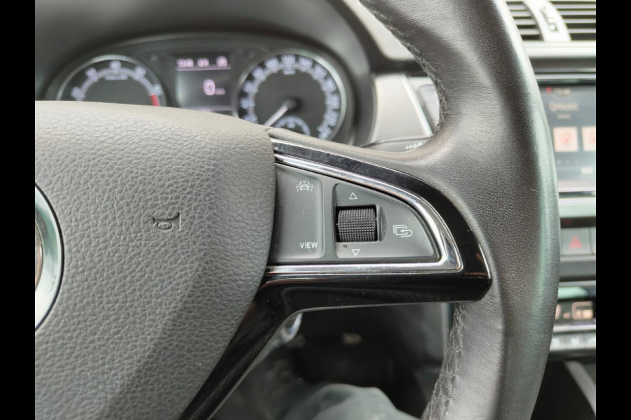 Škoda Fabia Combi 1.0 TSI Ecc Lmv Navigatie Led verl Trekhaak Pdc Cruise Control Business Edition