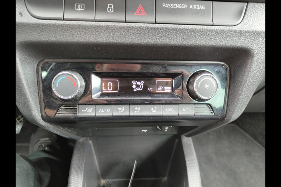 Škoda Fabia Combi 1.0 TSI Ecc Lmv Navigatie Led verl Trekhaak Pdc Cruise Control Business Edition