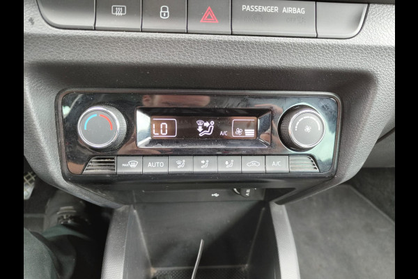 Škoda Fabia Combi 1.0 TSI Ecc Lmv Navigatie Led verl Trekhaak Pdc Cruise Control Business Edition