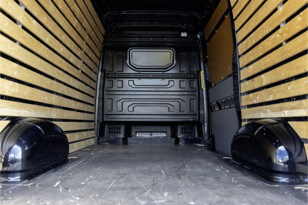 Volkswagen Crafter 35 TDI | L3H3 | HIGHLINE | LED | Camera | CarPlay | Navi | Cruise | Airco | PDC | Euro 6
