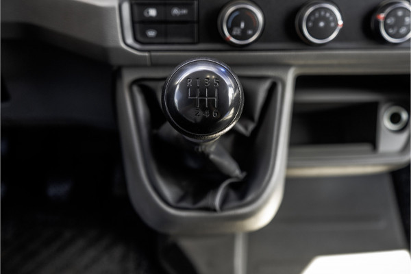 Volkswagen Crafter 35 TDI | L3H3 | HIGHLINE | LED | Camera | CarPlay | Navi | Cruise | Airco | PDC | Euro 6