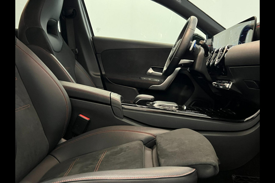 Mercedes-Benz A-Klasse 180 / AMG / BTW / NL-auto / Widescreen