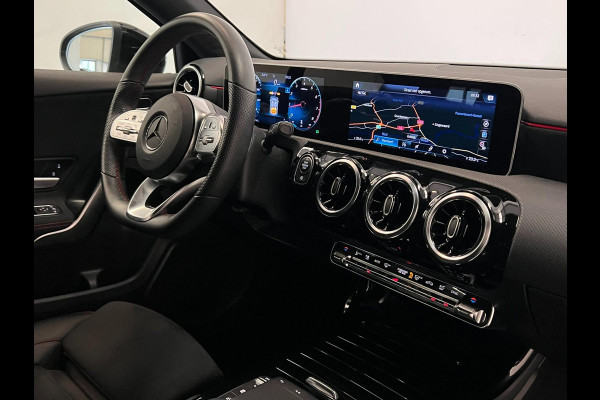 Mercedes-Benz A-Klasse 180 / AMG / BTW / NL-auto / Widescreen