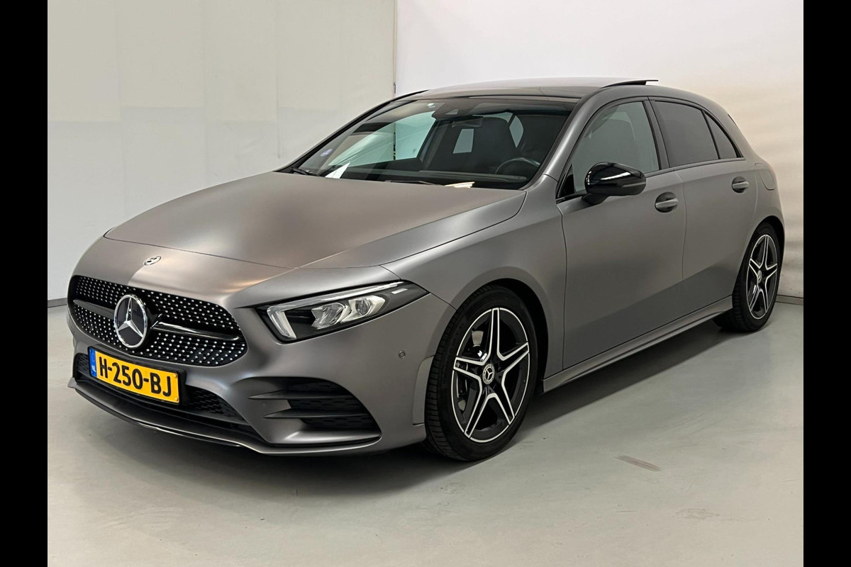 Mercedes-Benz A-Klasse 180 / AMG / Pano / NL-auto / Widescreen