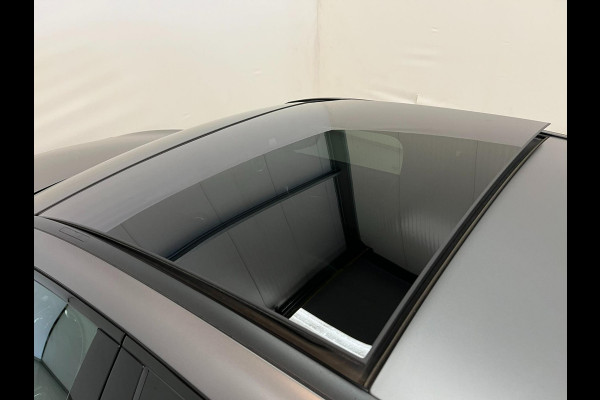 Mercedes-Benz A-Klasse 180 / AMG / Pano / NL-auto / Widescreen