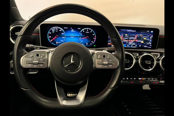 Mercedes-Benz A-Klasse 180 / AMG / Pano / NL-auto / Widescreen