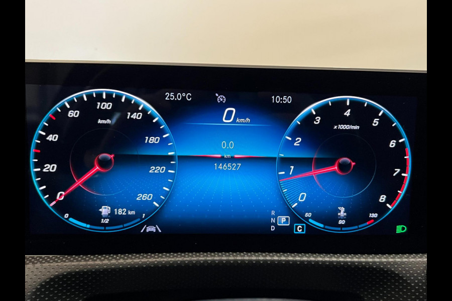 Mercedes-Benz A-Klasse 180 / AMG / Pano / NL-auto / Widescreen
