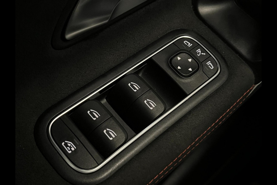 Mercedes-Benz A-Klasse 180 / AMG / Pano / NL-auto / Widescreen