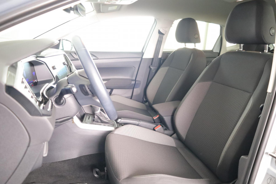 Volkswagen Polo 1.0 TSI Life 95 pk Automaat (DSG) | Navigatie via App | Autom. airco | Parkeersensoren (Park assist) | Adaptieve cruise control | Stoelverwarming |