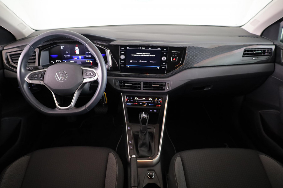 Volkswagen Polo 1.0 TSI Life 95 pk Automaat (DSG) | Navigatie via App | Autom. airco | Parkeersensoren (Park assist) | Adaptieve cruise control | Stoelverwarming |