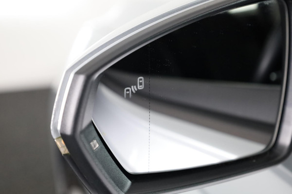 Volkswagen Polo 1.0 TSI Life 95 pk Automaat (DSG) | Navigatie via App | Autom. airco | Parkeersensoren (Park assist) | Adaptieve cruise control | Stoelverwarming |