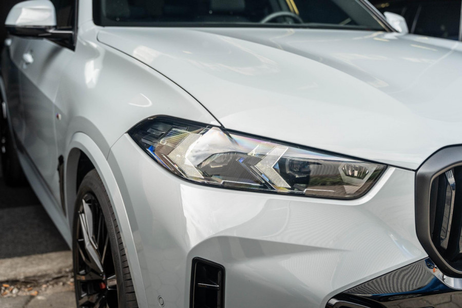 BMW X5 xDrive50e Hybrid M-Sport | Pano Skylounge | HUD | 360 | Brooklyn Grau