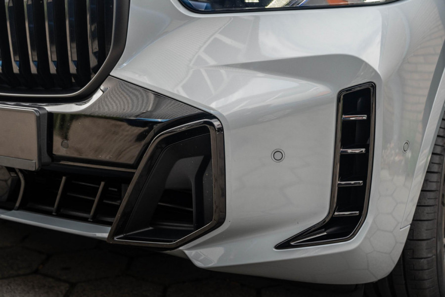 BMW X5 xDrive50e Hybrid M-Sport | Pano Skylounge | HUD | 360 | Brooklyn Grau