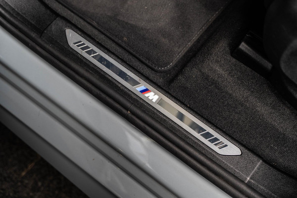 BMW X5 xDrive50e Hybrid M-Sport | Pano Skylounge | HUD | 360 | Brooklyn Grau