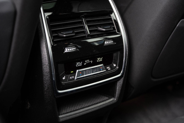 BMW X5 xDrive50e Hybrid M-Sport | Pano Skylounge | HUD | 360 | Brooklyn Grau