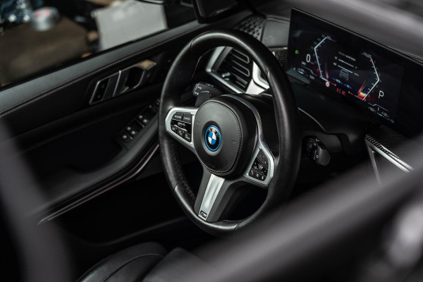 BMW X5 xDrive50e Hybrid M-Sport | Pano Skylounge | HUD | 360 | Brooklyn Grau