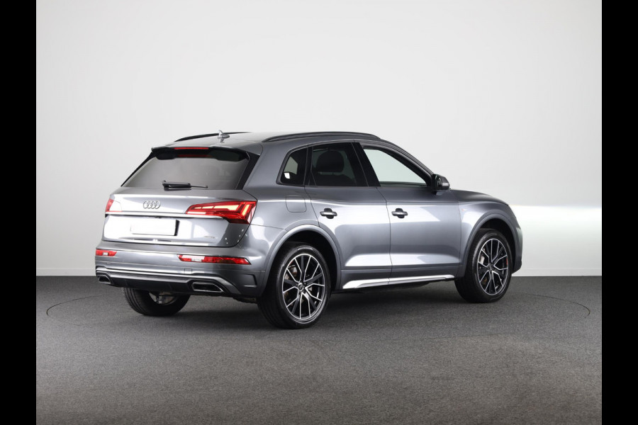 Audi Q5 50 TFSI e S edition 299pk S-tronic | SoH 92% | Navigatie | B&O Audio | Keyless entry | Parkeercamera | Verwarmbare voorstoelen