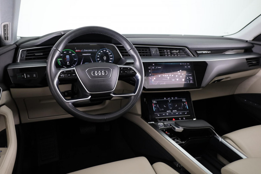 Audi e-tron Sportback 55 quattro Business edition Plus 95 kWh 408pk | SoH 95% | Panoramadak | Trekhaak | B&O Soundsystem | Head up Display | 360° Camera