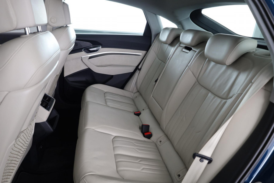 Audi e-tron Sportback 55 quattro Business edition Plus 95 kWh 408pk | SoH 95% | Panoramadak | Trekhaak | B&O Soundsystem | Head up Display | 360° Camera