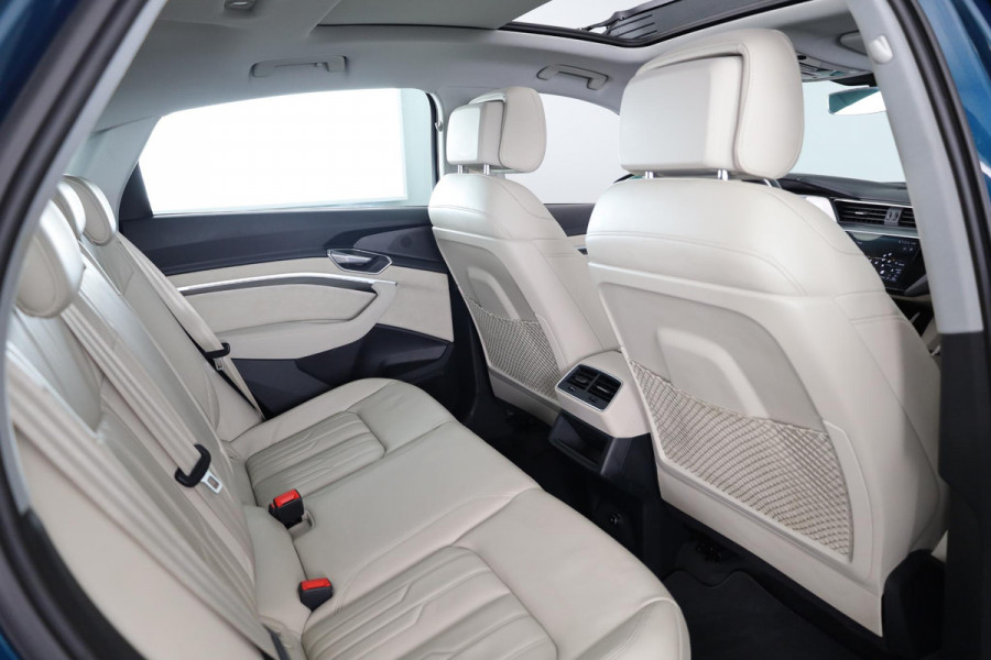 Audi e-tron Sportback 55 quattro Business edition Plus 95 kWh 408pk | SoH 95% | Panoramadak | Trekhaak | B&O Soundsystem | Head up Display | 360° Camera
