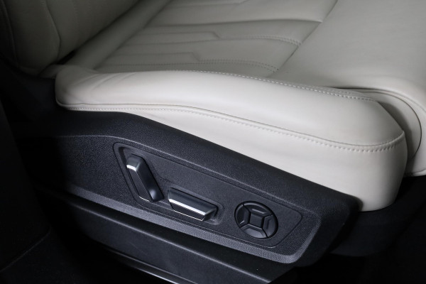 Audi e-tron Sportback 55 quattro Business edition Plus 95 kWh 408pk | SoH 95% | Panoramadak | Trekhaak | B&O Soundsystem | Head up Display | 360° Camera