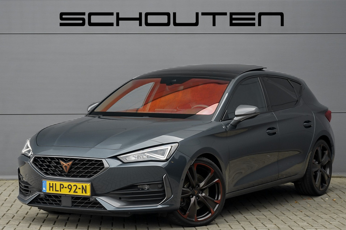 Seat Leon CUPRA 2.0 TSI 301PK Pano Leder Beats CarPlay Camera Seat Leon CUPRA 2.0 TSI 301PK Pano Leder Beats CarPlay Camera