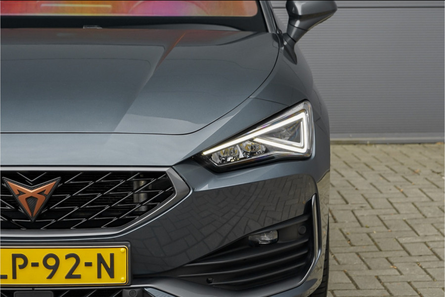 Seat Leon CUPRA 2.0 TSI 301PK Pano Leder Beats CarPlay Camera