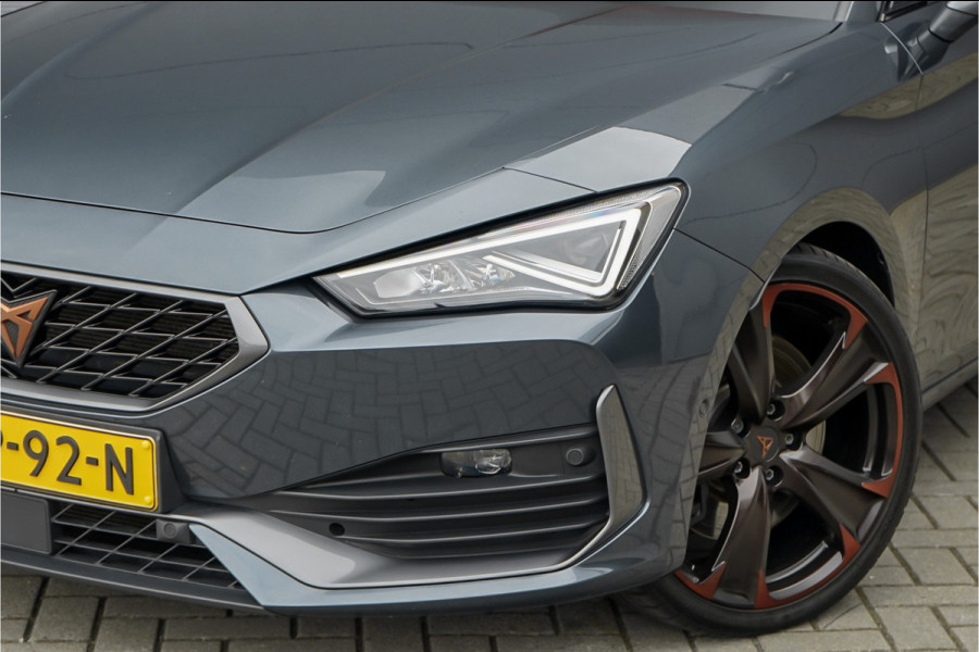 Seat Leon CUPRA 2.0 TSI 301PK Pano Leder Beats CarPlay Camera