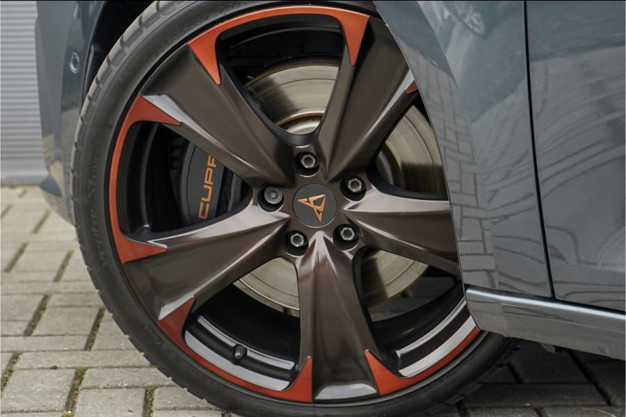 Seat Leon CUPRA 2.0 TSI 301PK Pano Leder Beats CarPlay Camera