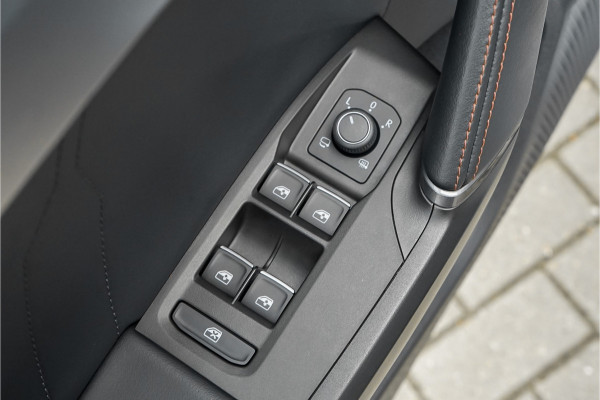 Seat Leon CUPRA 2.0 TSI 301PK Pano Leder Beats CarPlay Camera