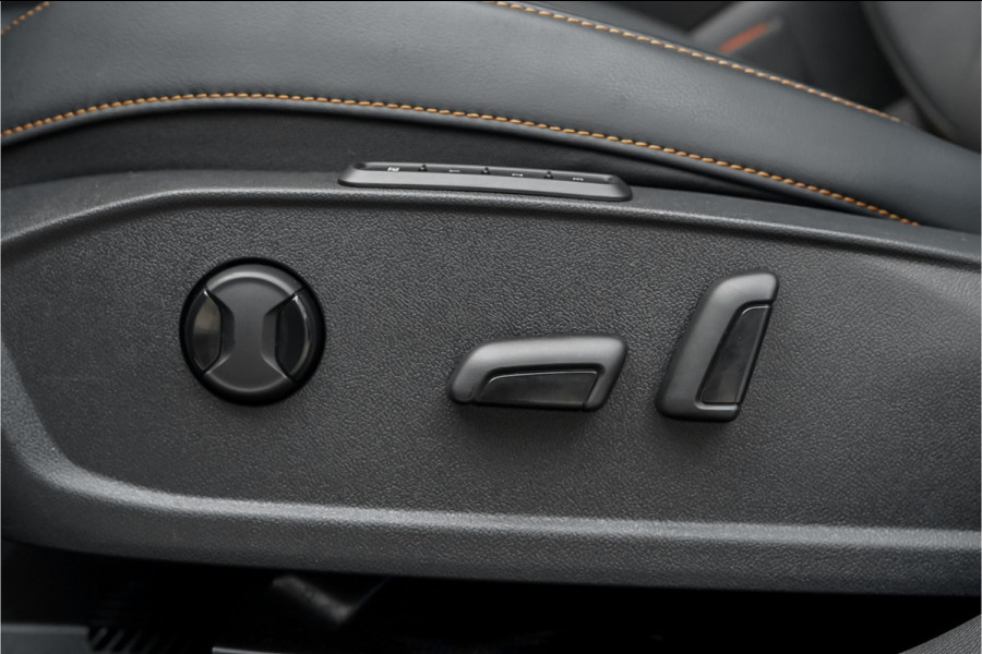 Seat Leon CUPRA 2.0 TSI 301PK Pano Leder Beats CarPlay Camera