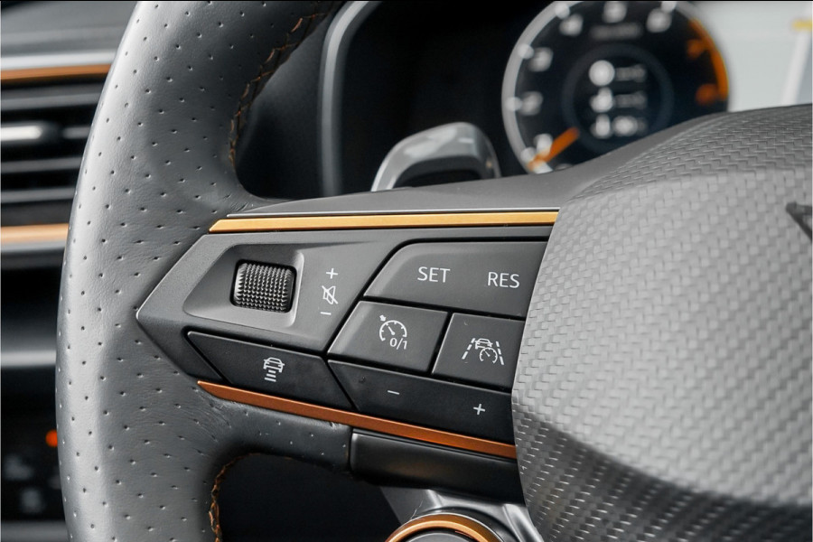 Seat Leon CUPRA 2.0 TSI 301PK Pano Leder Beats CarPlay Camera