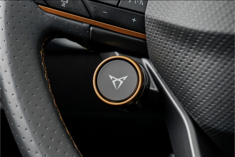 Seat Leon CUPRA 2.0 TSI 301PK Pano Leder Beats CarPlay Camera