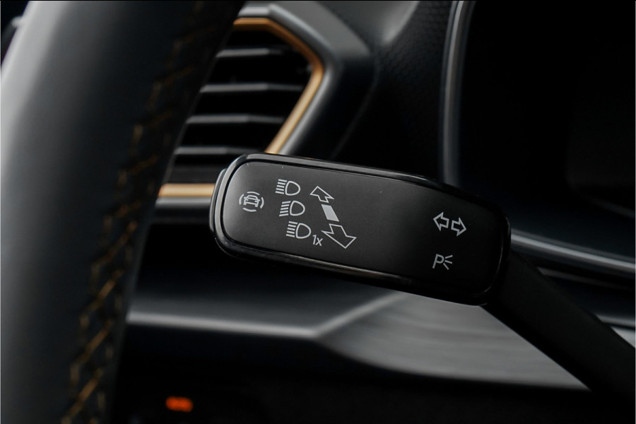 Seat Leon CUPRA 2.0 TSI 301PK Pano Leder Beats CarPlay Camera