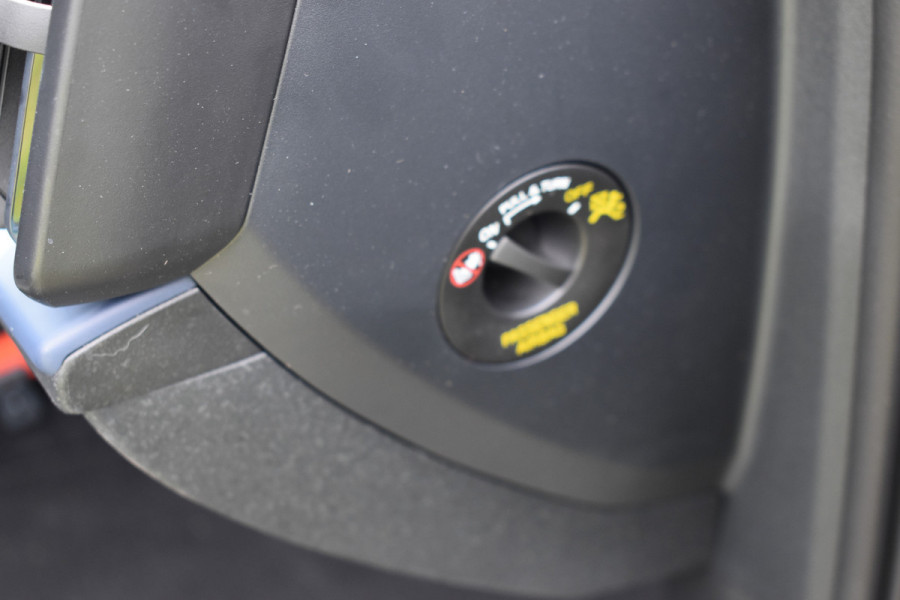 Volvo EX30 Single Motor Extended Range Ultra 69 kWh | Stoelverwarming | Glazen dak | ACC | Elektr. stoel | 360 camera