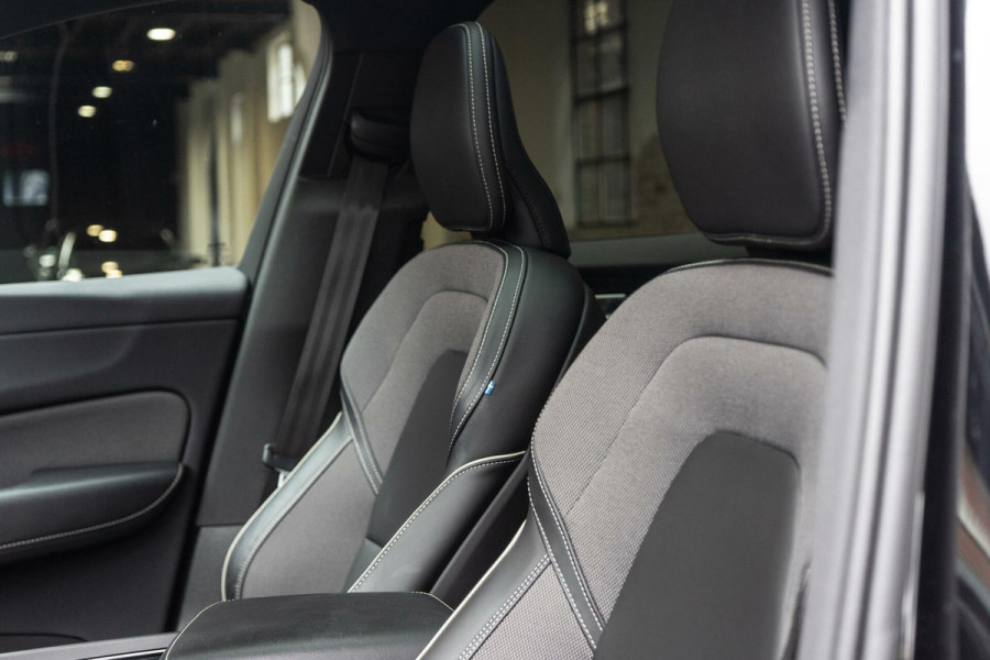 Volvo XC60 2.0 B4 R-Design Pano / Memory / 360