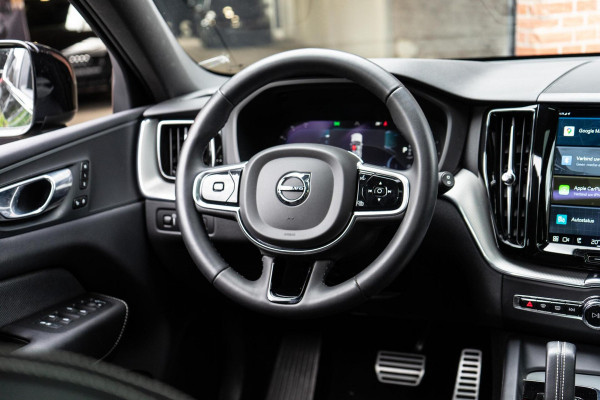 Volvo XC60 2.0 B4 R-Design Pano / Memory / 360