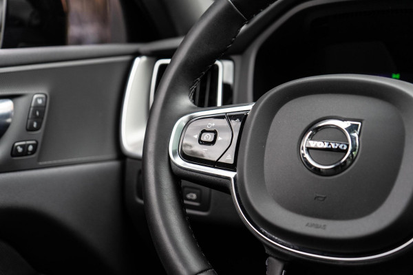 Volvo XC60 2.0 B4 R-Design Pano / Memory / 360