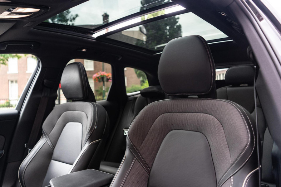 Volvo XC60 2.0 B4 R-Design Pano / Memory / 360