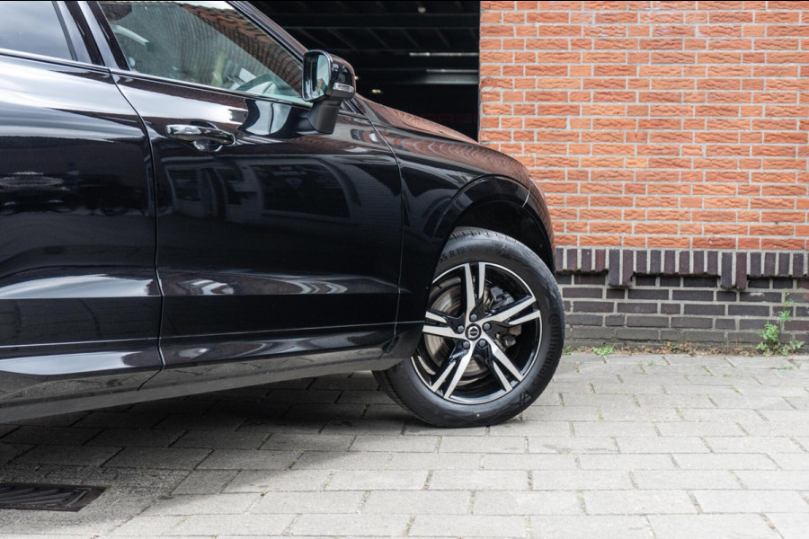Volvo XC60 2.0 B4 R-Design Pano / Memory / 360