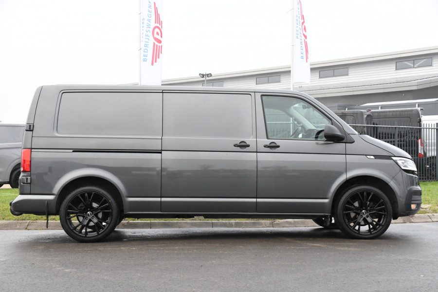 Volkswagen Transporter 2.0 TDI L2H1 30 Highline PB Edition Cruise, Camera, Carplay, LED, 150PK, Automaat, Sensoren, Multimedia, UNIEK!