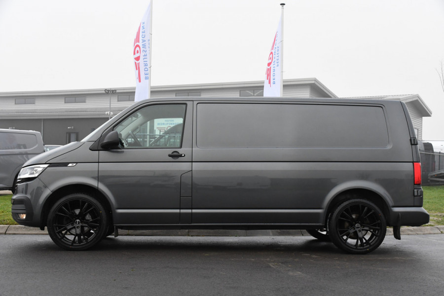 Volkswagen Transporter 2.0 TDI L2H1 30 Highline PB Edition Cruise, Camera, Carplay, LED, 150PK, Automaat, Sensoren, Multimedia, UNIEK!