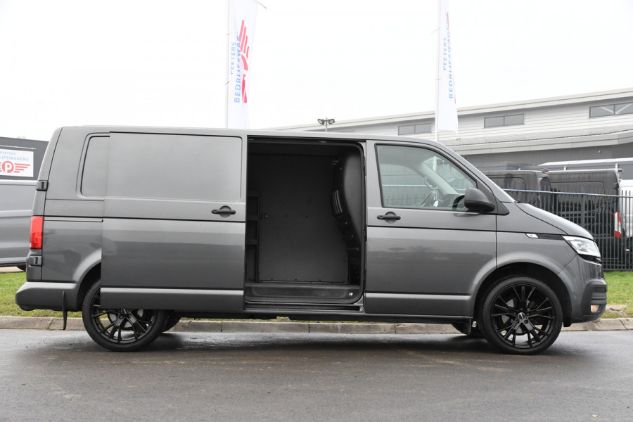 Volkswagen Transporter 2.0 TDI L2H1 30 Highline PB Edition Cruise, Camera, Carplay, LED, 150PK, Automaat, Sensoren, Multimedia, UNIEK!