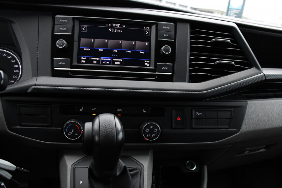 Volkswagen Transporter 2.0 TDI L2H1 30 Highline PB Edition Cruise, Camera, Carplay, LED, 150PK, Automaat, Sensoren, Multimedia, UNIEK!